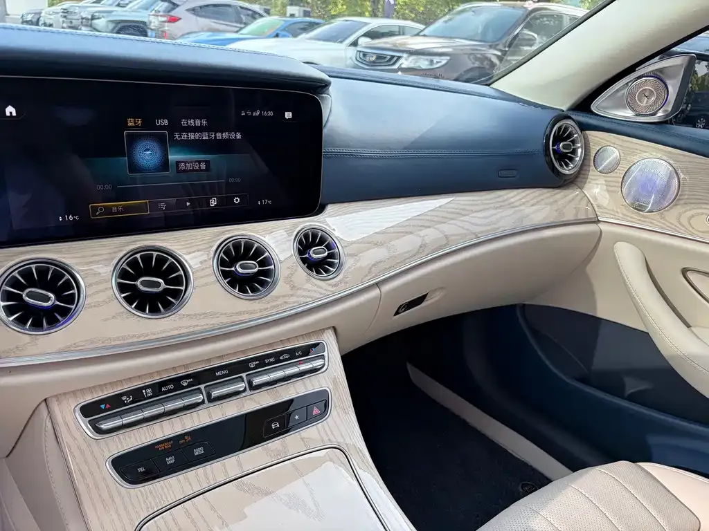 Mercedes-Benz E-Class (Import) — фото 8