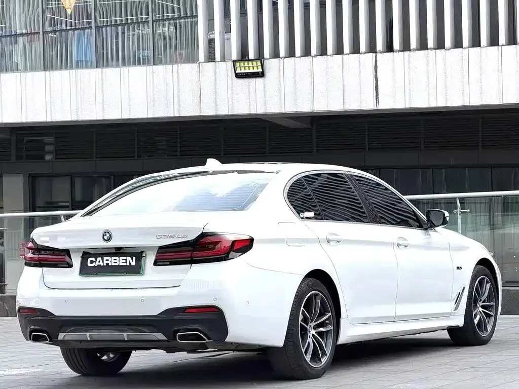 BMW 5 Series New Energy — фото 4