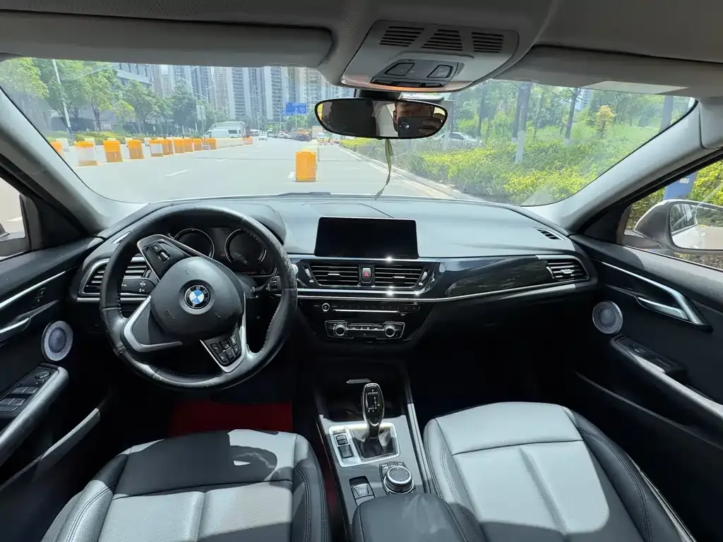 BMW 1 Series 2021 из CN, фото 7