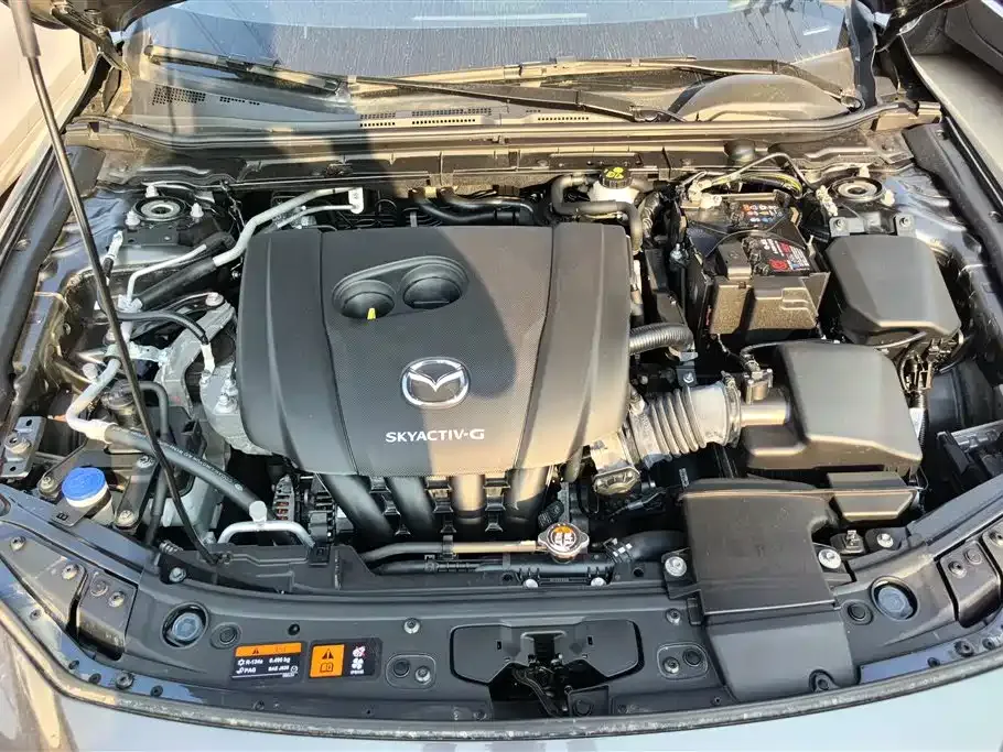 Mazda 3 Axela — фото 10