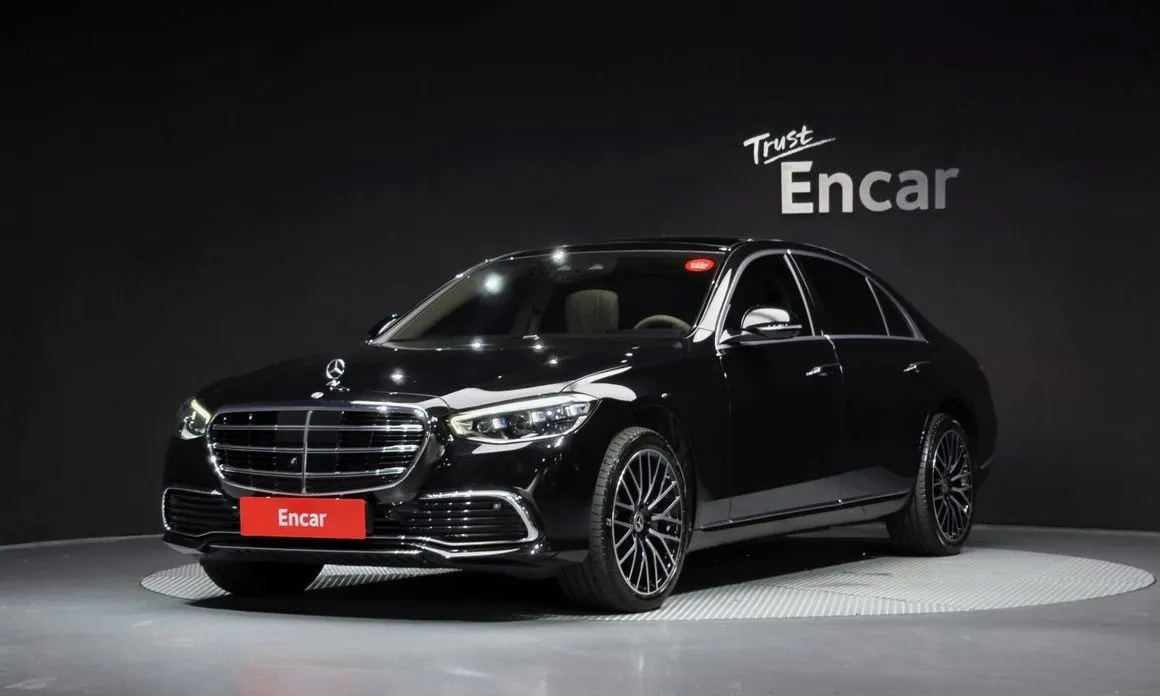 Mercedes-Benz S-Class — фото 1