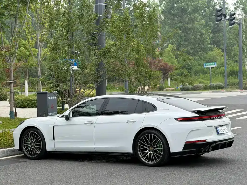 Porsche Panamera — фото 8