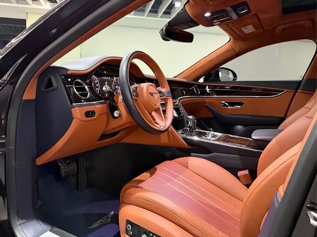 Bentley Flying Spur — фото 7