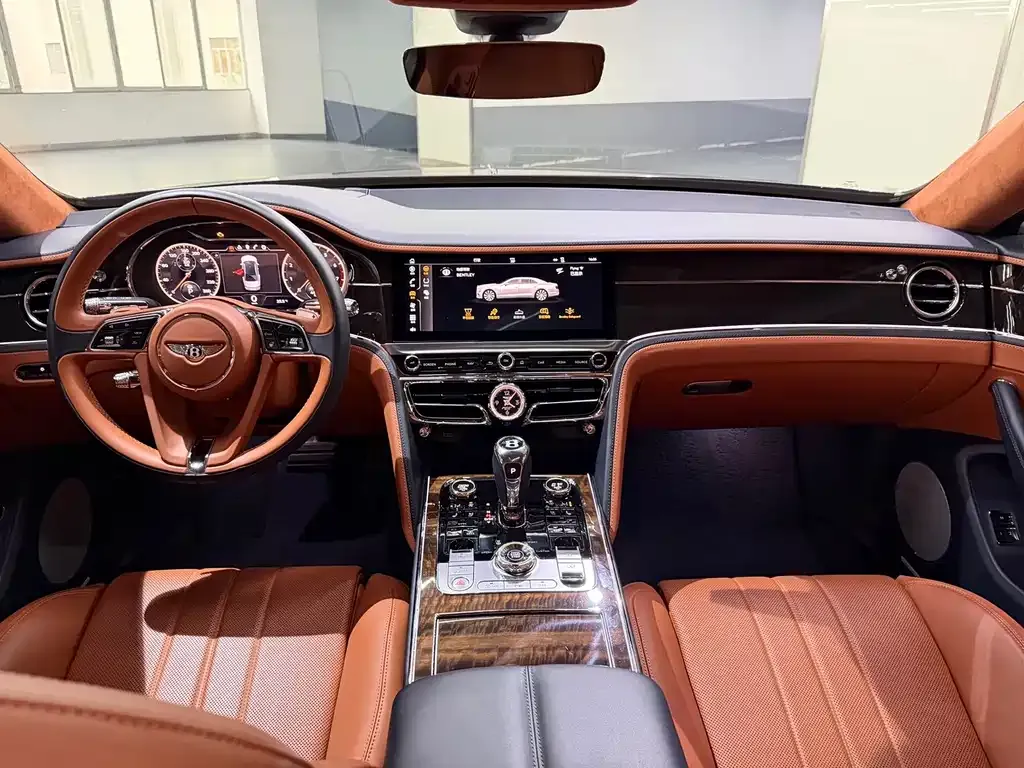 Bentley Flying Spur — фото 5