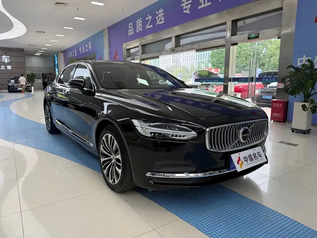 Volvo S90 — фото 9
