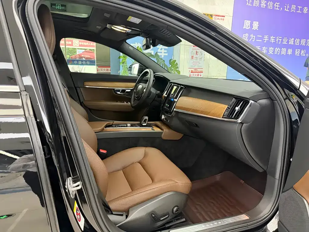 Volvo S90 — фото 10