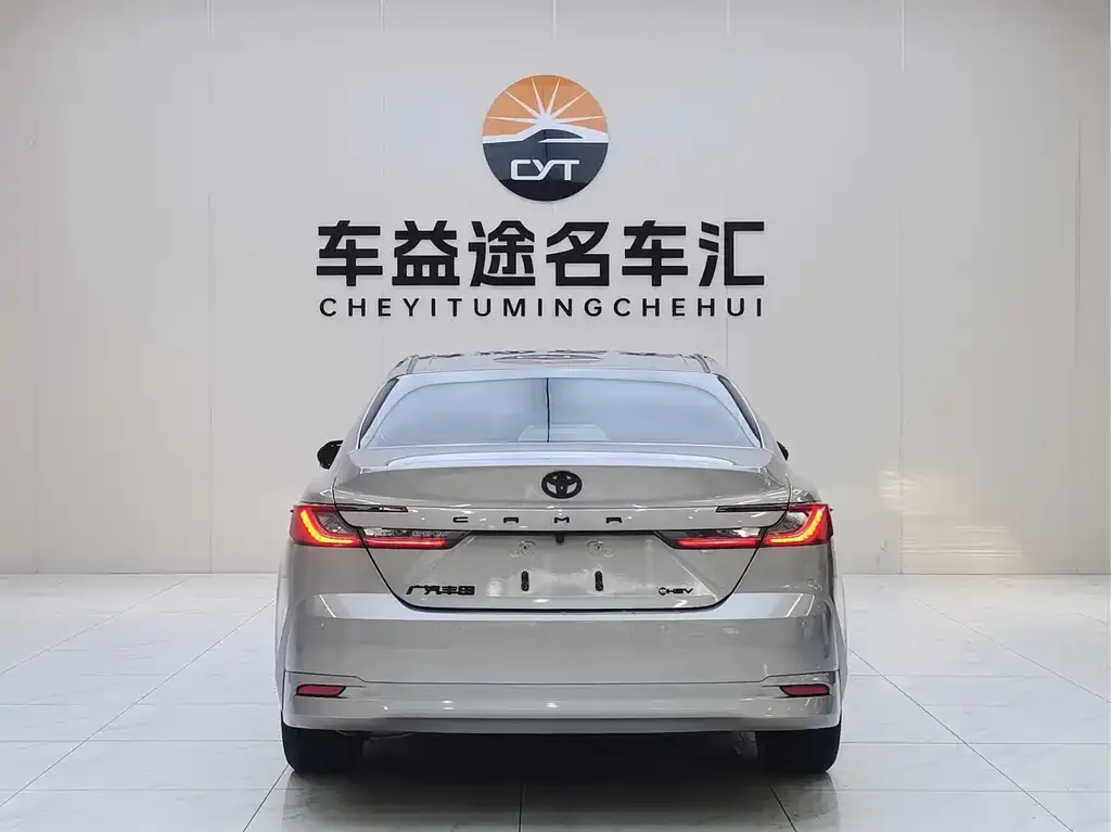 Toyota Camry 2024 из CN, фото 3