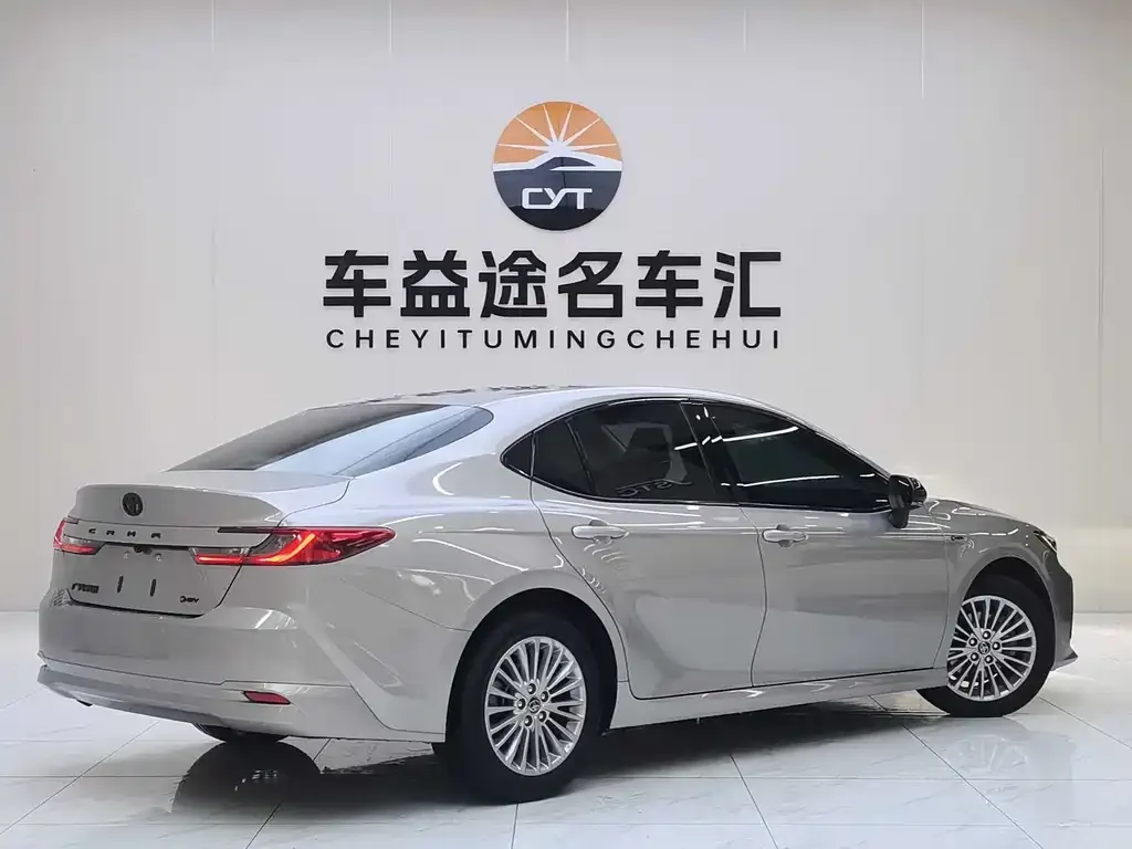 Toyota Camry 2024 из CN, фото 5