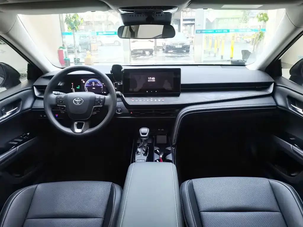 Toyota Camry 2024 из CN, фото 8