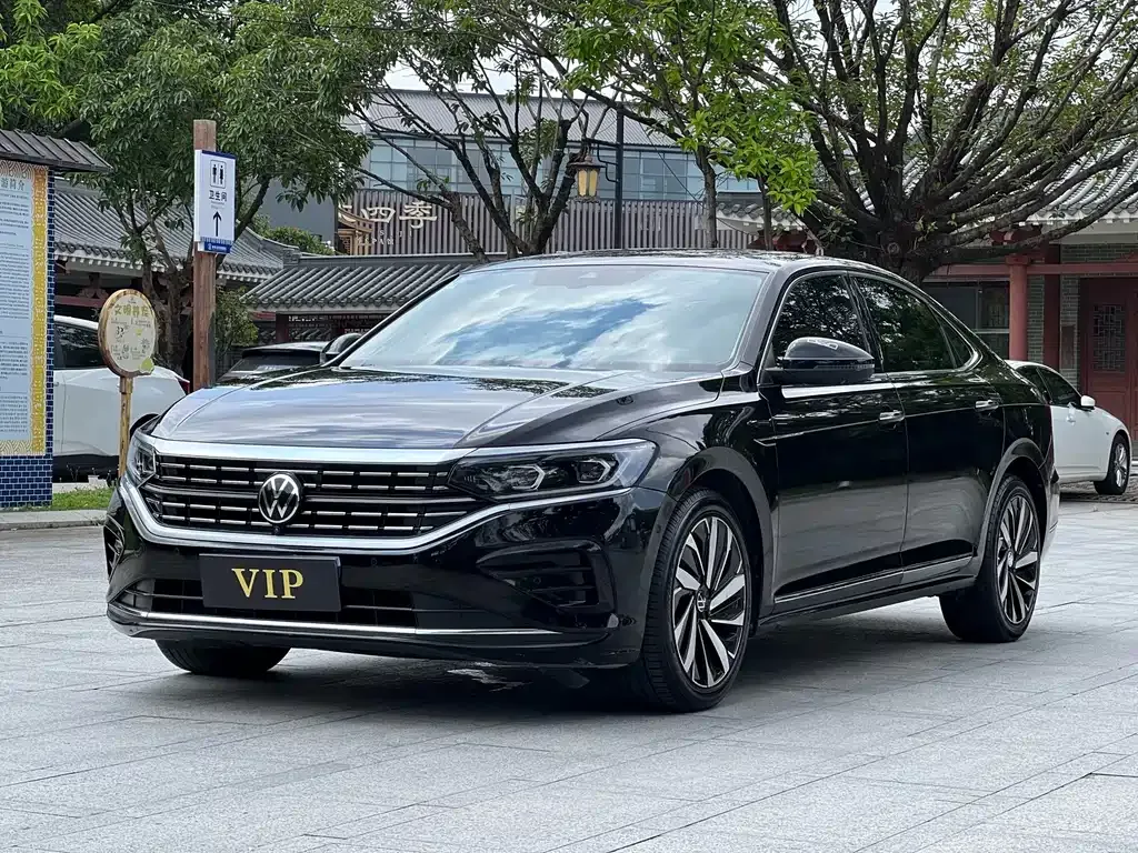 Volkswagen Passat — фото 1