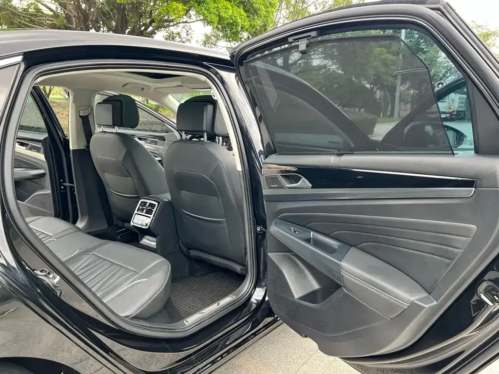 Volkswagen Passat — фото 9