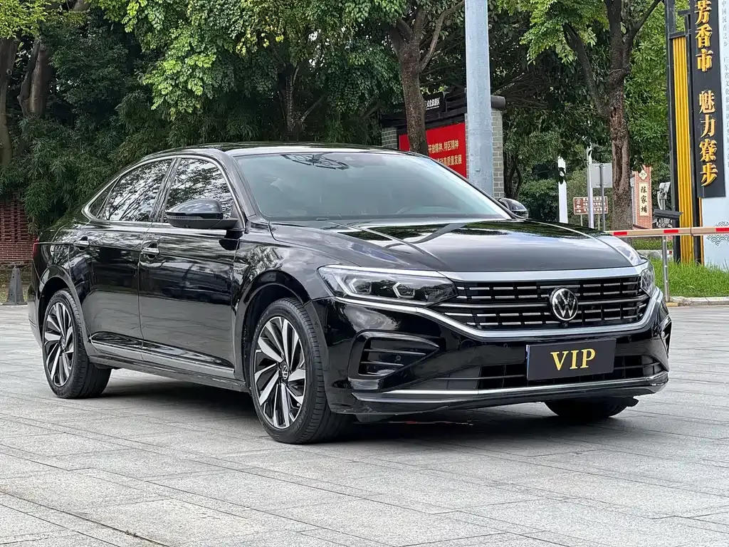 Volkswagen Passat — фото 10