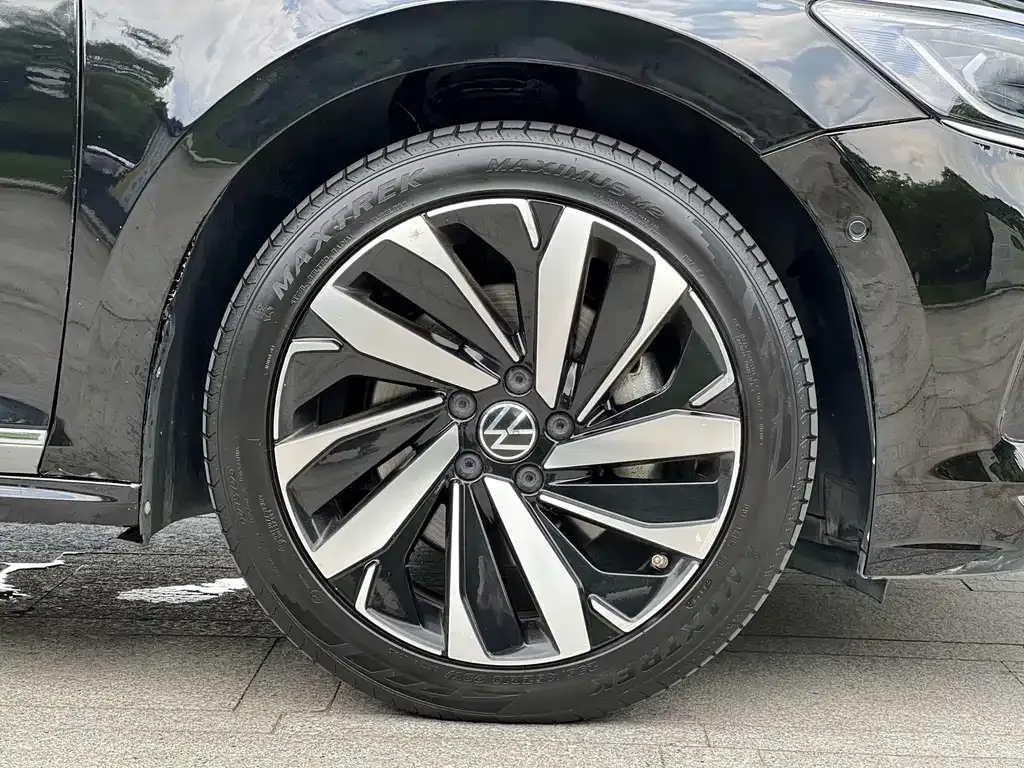 Volkswagen Passat — фото 4