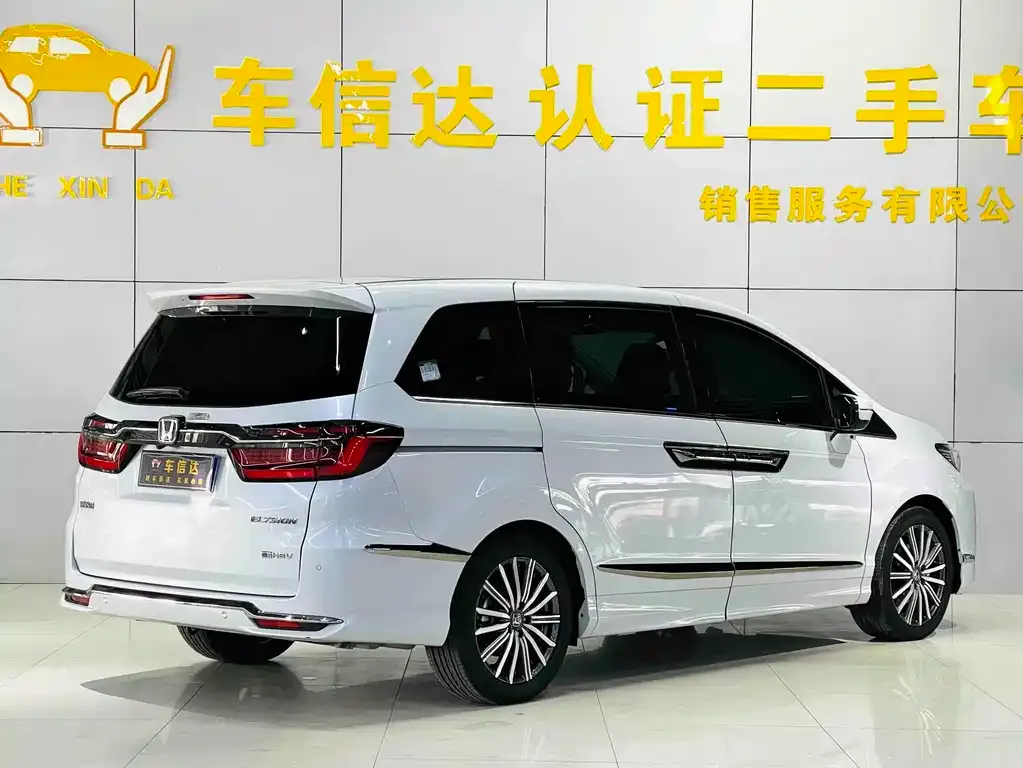 Honda Elysion 2024 из CN, фото 10