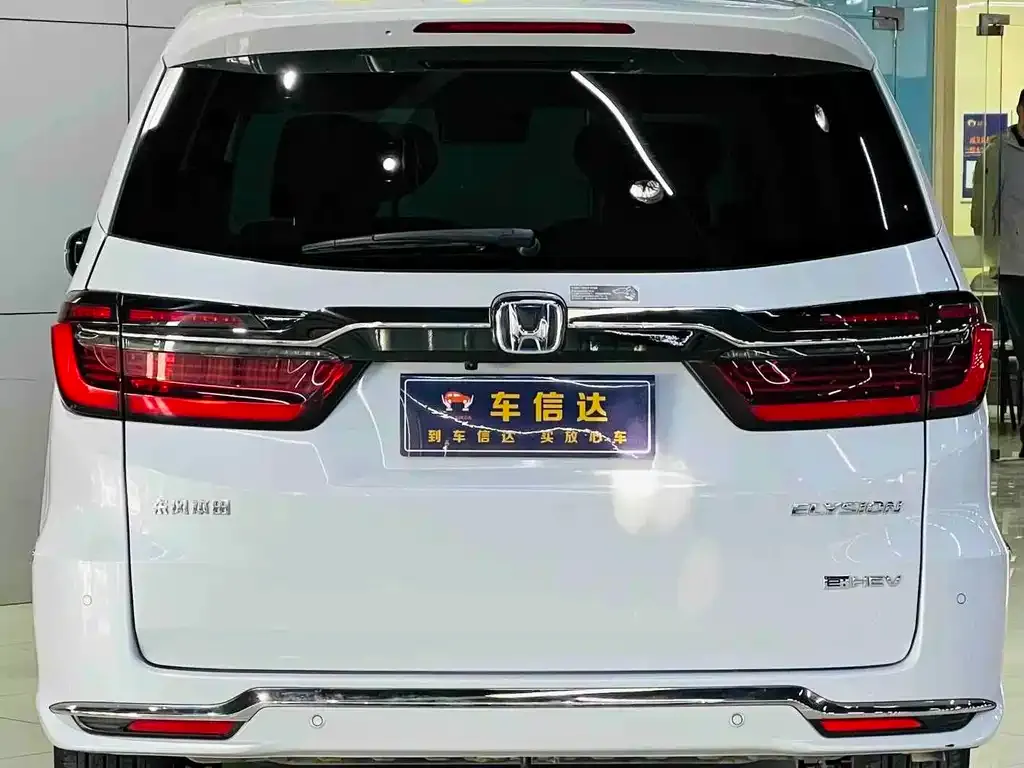 Honda Elysion 2024 из CN, фото 8