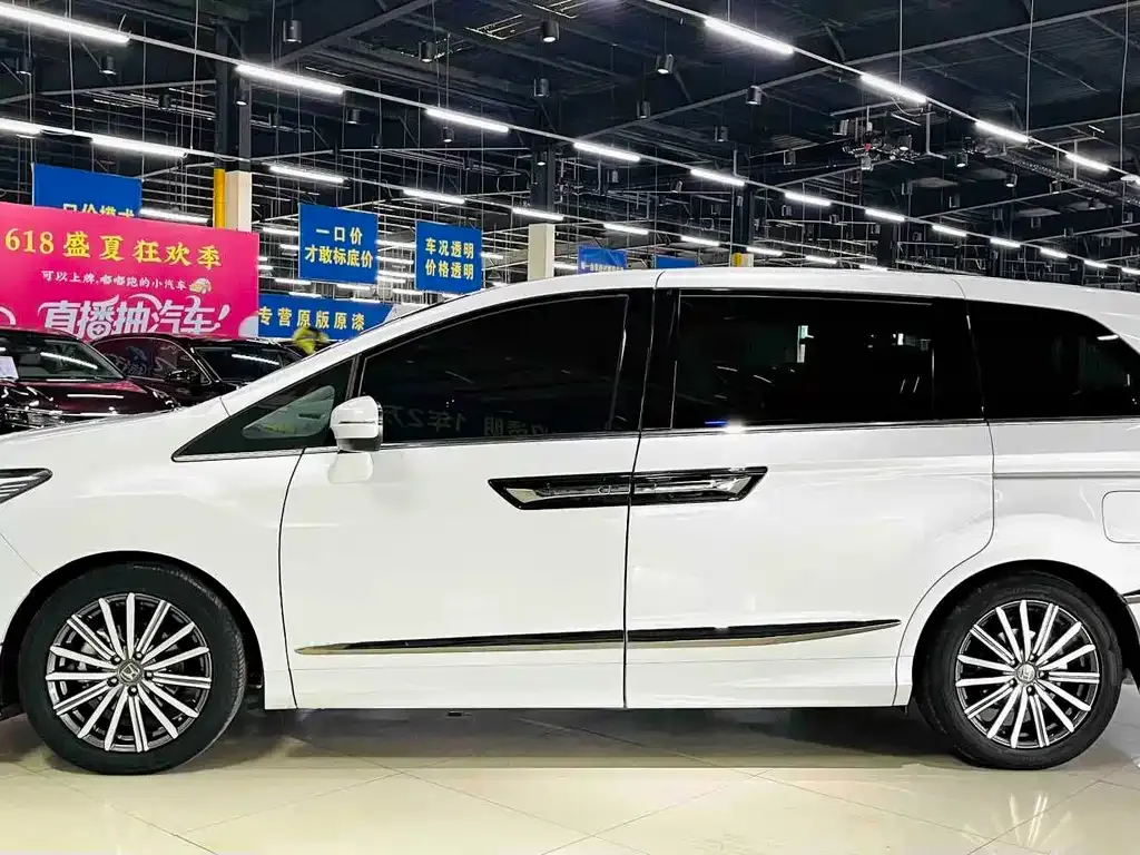 Honda Elysion 2024 из CN, фото 6