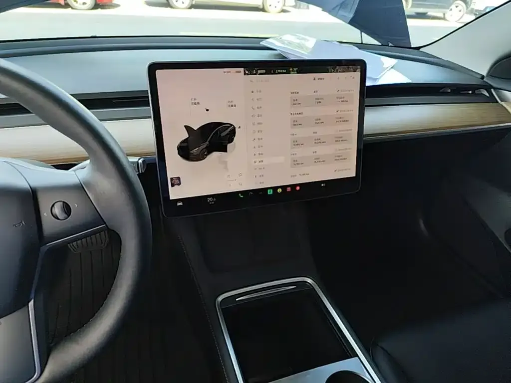 Tesla Model 3 — фото 2