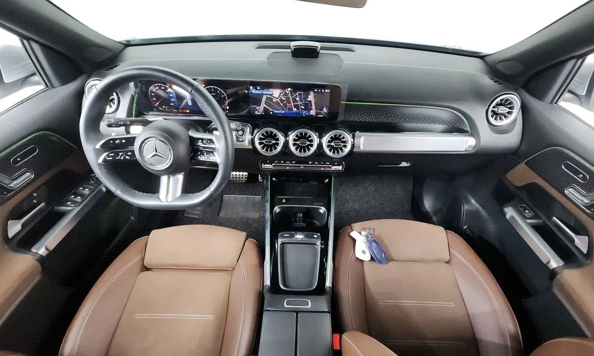 Mercedes-Benz GLB-Class — фото 10