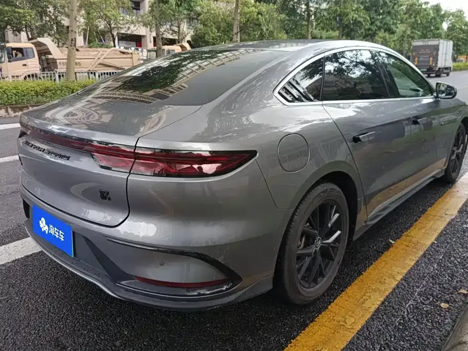 BYD Han — фото 10