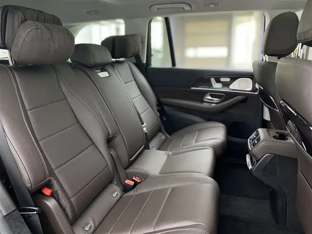 Mercedes-Benz GLS — фото 6