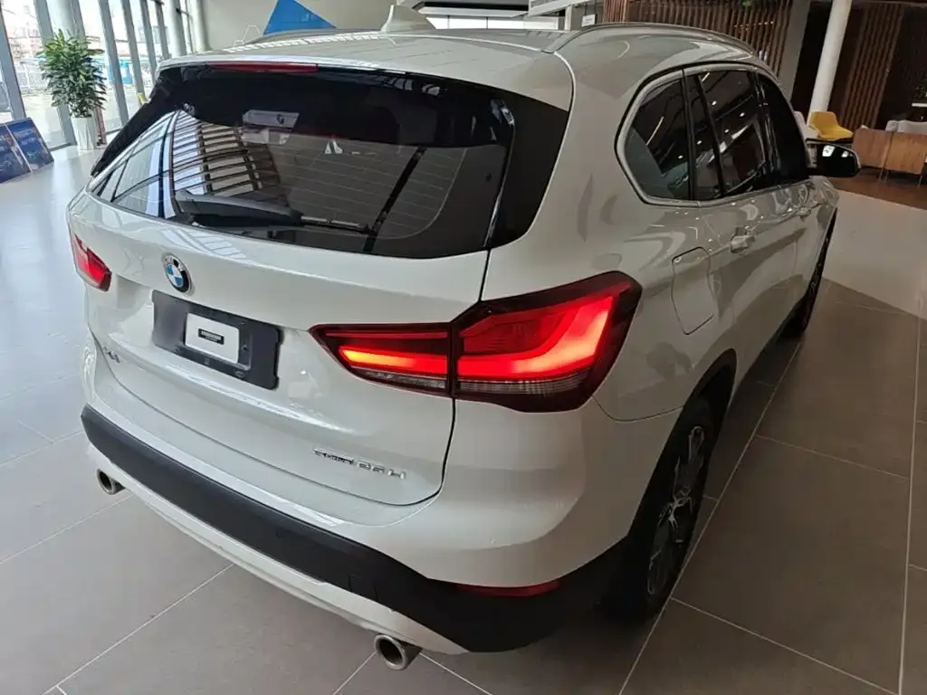 BMW X1 — фото 4