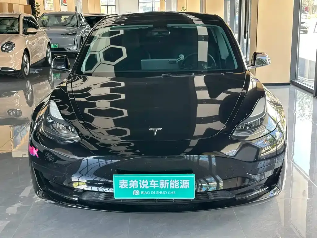 Tesla Model 3 — фото 5