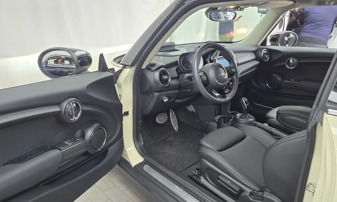 Mini Cooper 2021 из KR, фото 9