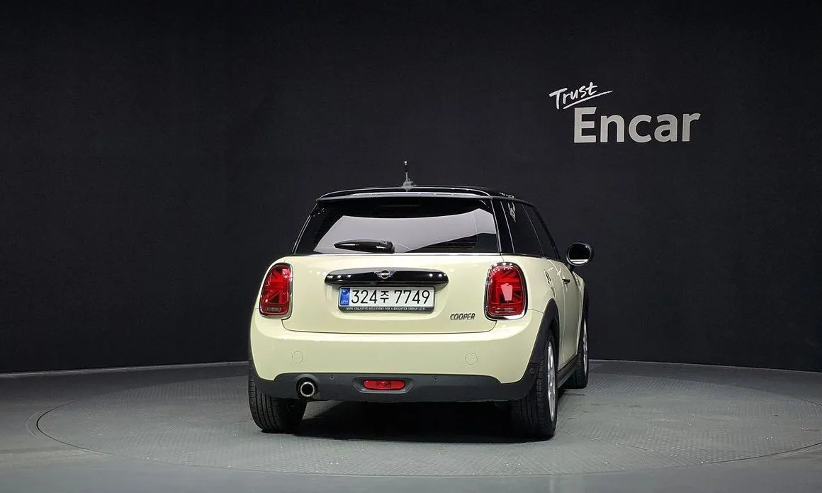 Mini Cooper 2021 из KR, фото 2