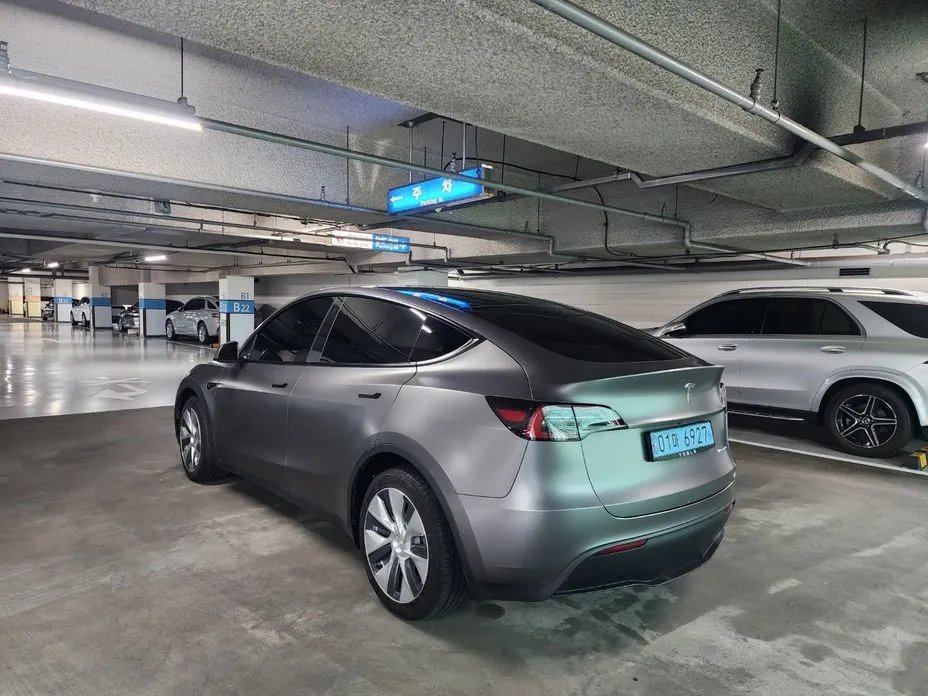 Tesla Model Y — фото 9