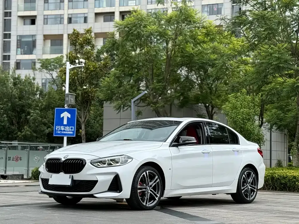 BMW 1 Series — фото 1