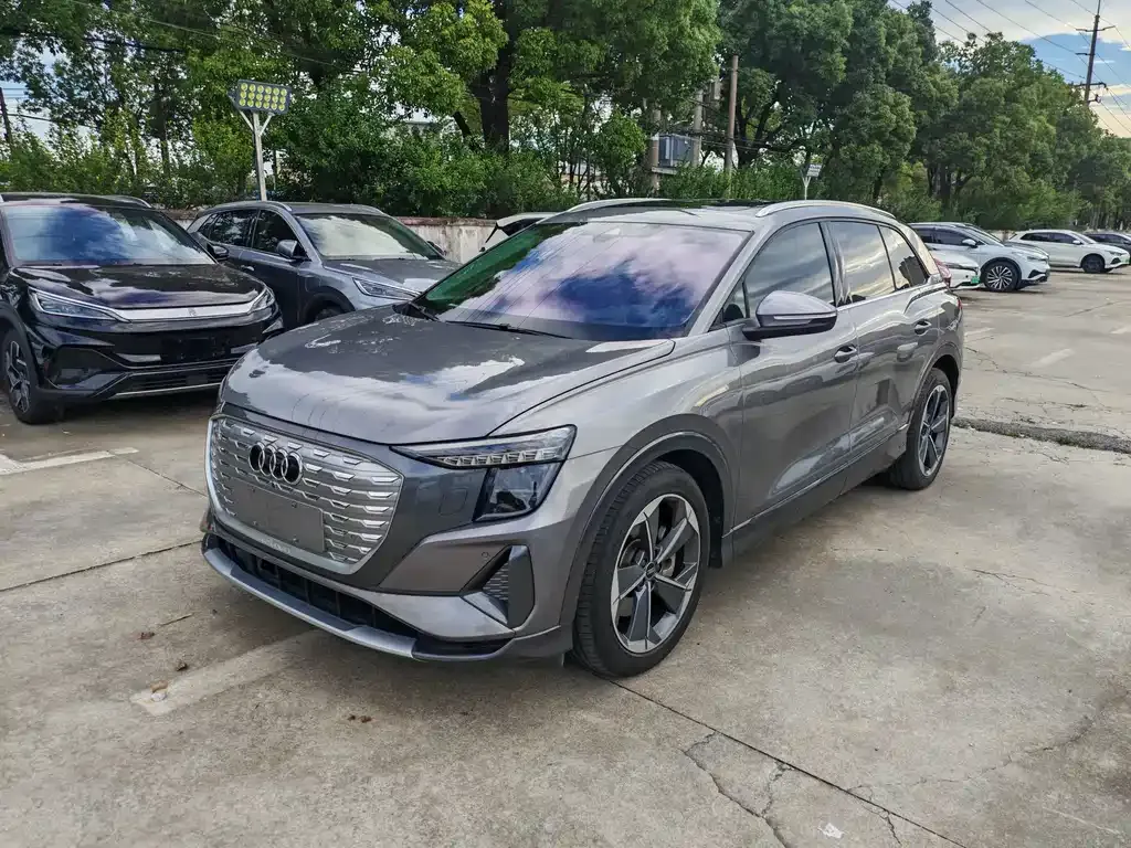 Audi Q5 e-tron — фото 9