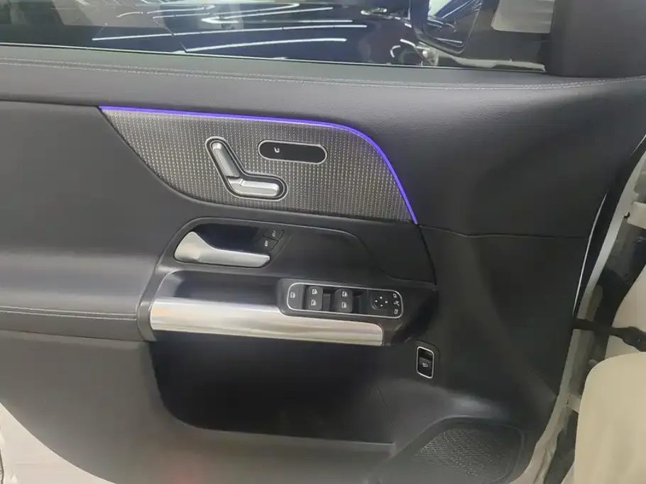 Mercedes-Benz EQA — фото 2