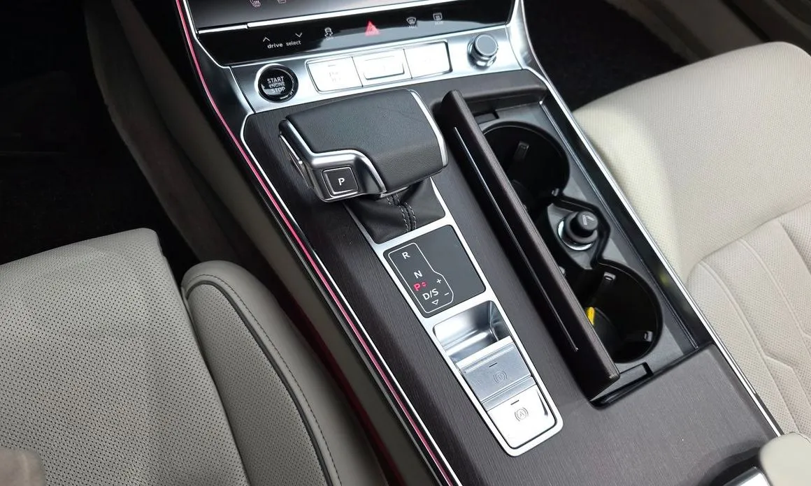 Audi A6 — фото 10