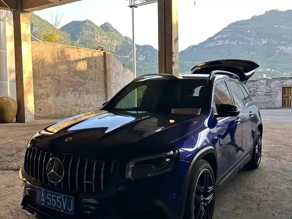 Mercedes-Benz GLB AMG — фото 1