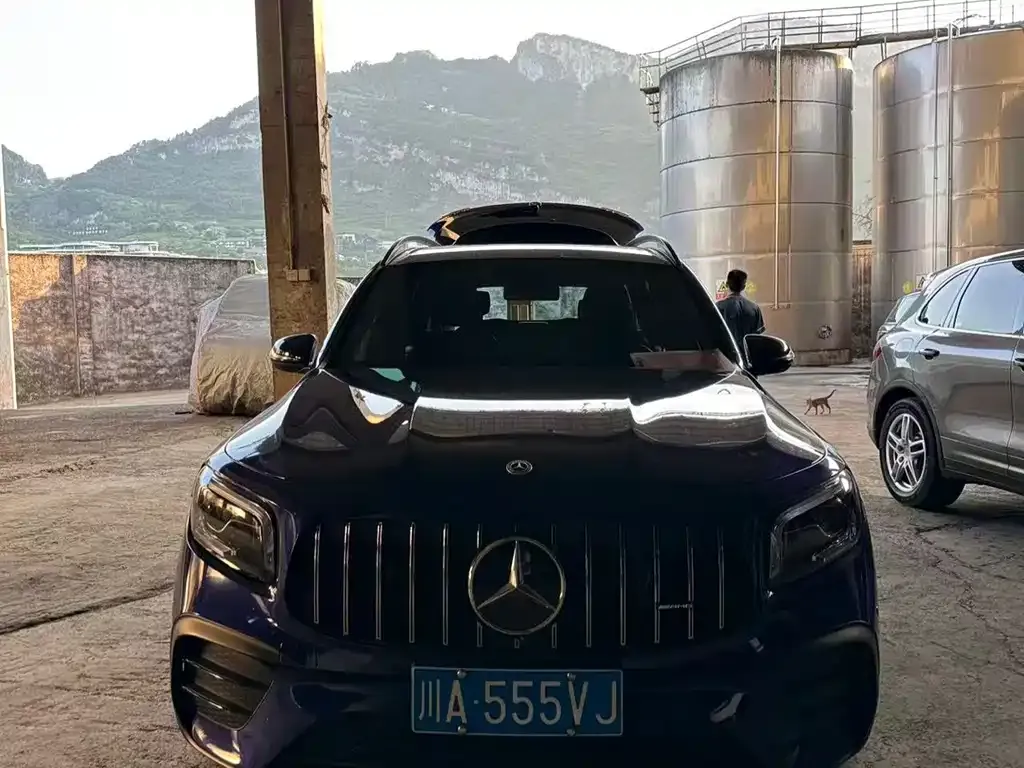 Mercedes-Benz GLB AMG — фото 2