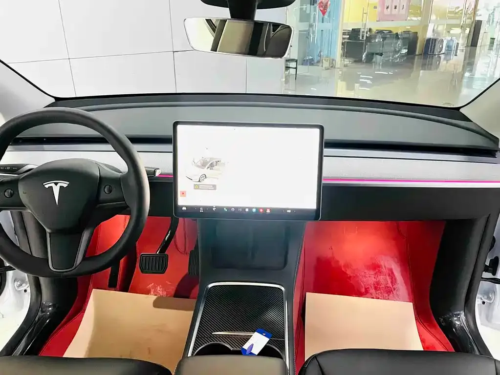 Tesla Model Y — фото 4