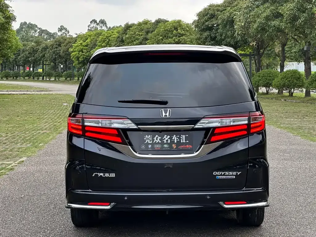 Honda Odyssey — фото 5