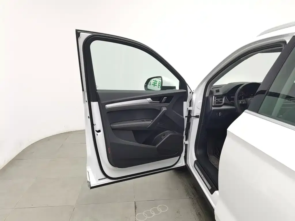 Audi Q5L 2024 из CN, фото 2