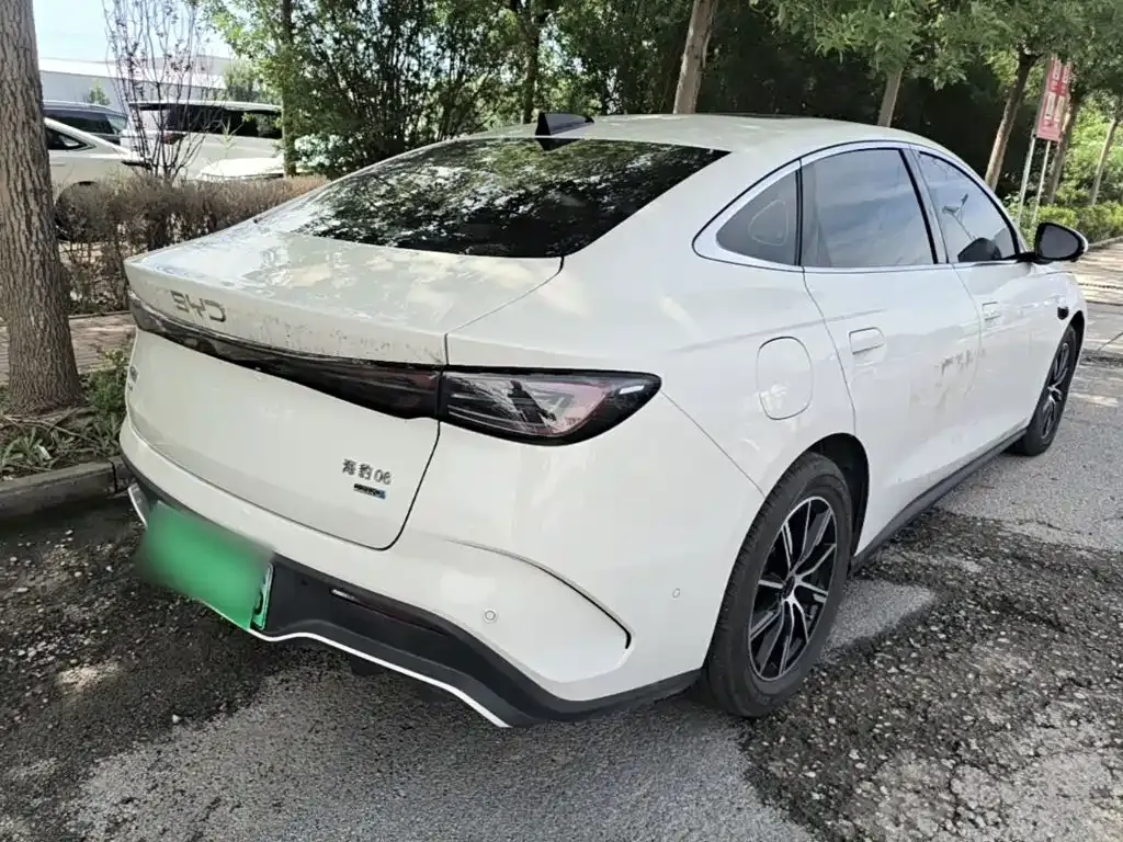 BYD Seal 06 — фото 10
