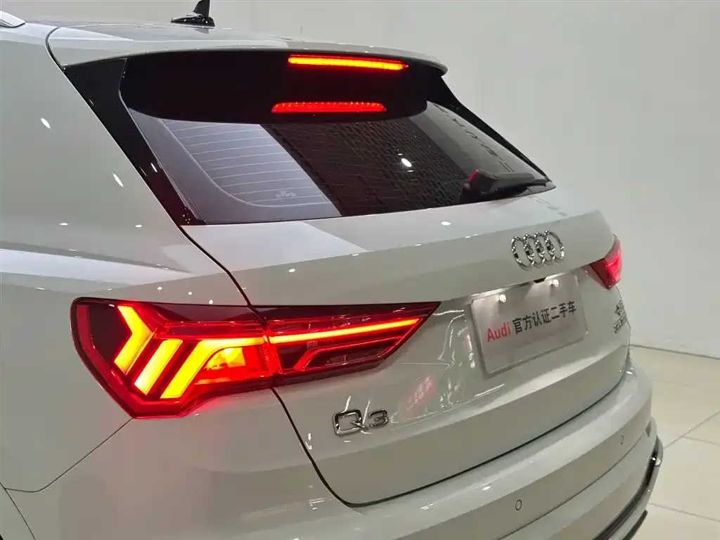 Audi Q3 — фото 4