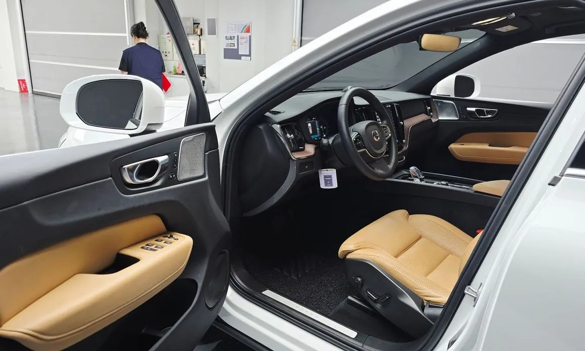 Volvo XC60 2025 из KR, фото 9