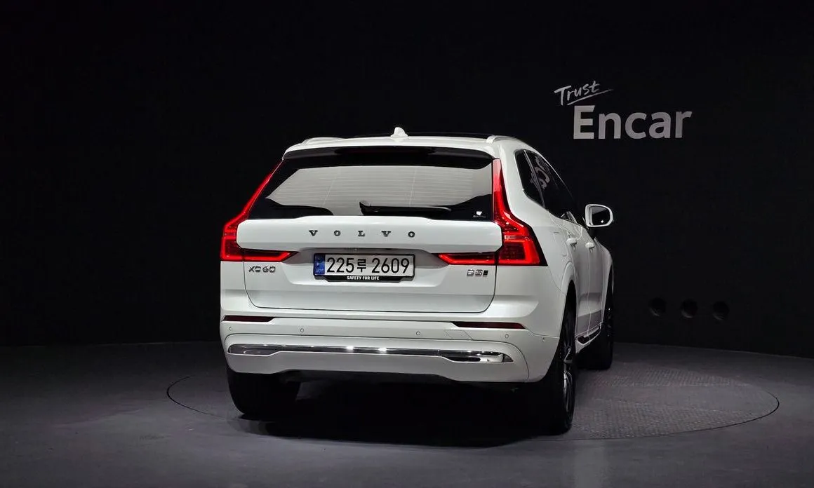 Volvo XC60 2025 из KR, фото 5