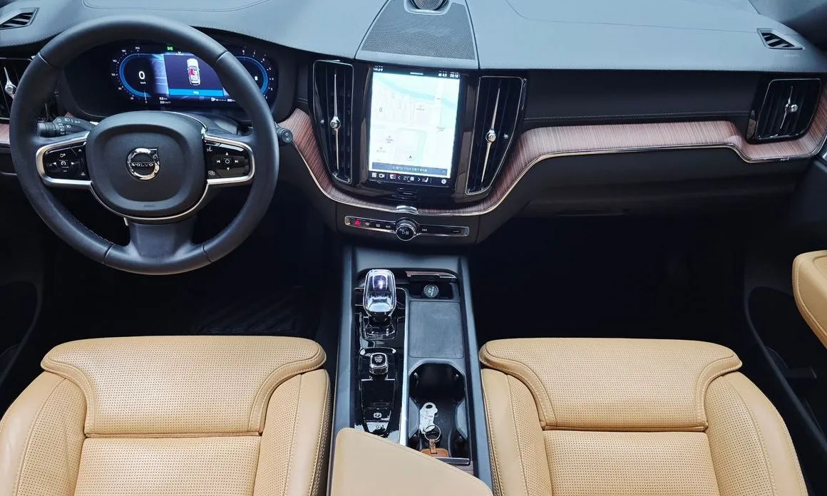 Volvo XC60 2025 из KR, фото 7