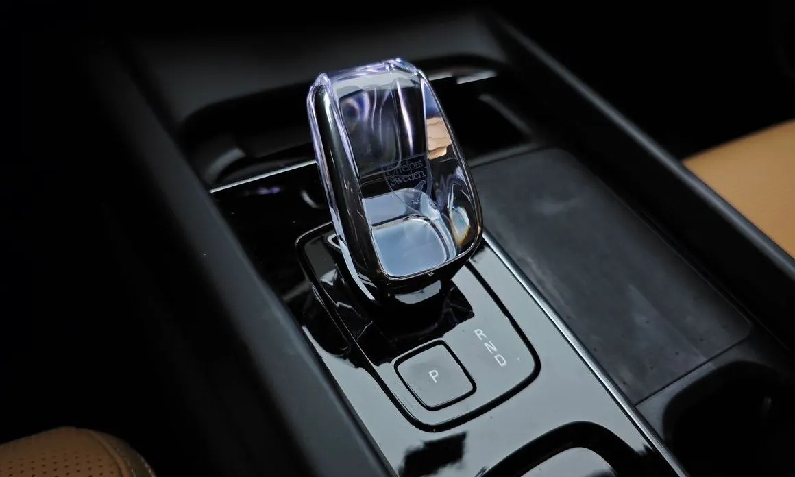 Volvo XC60 2025 из KR, фото 10