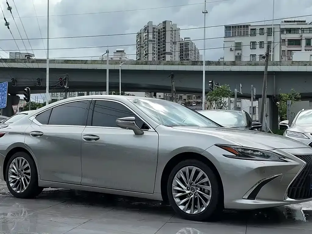 Lexus ES — фото 7