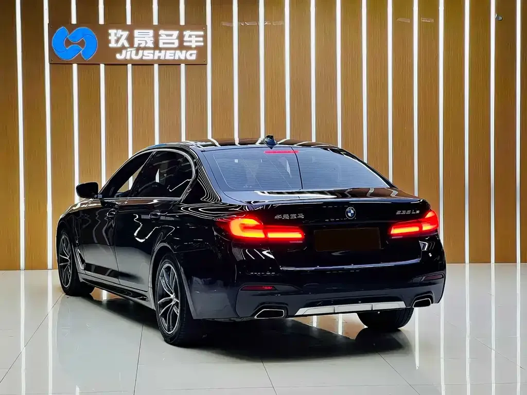 BMW 5 Series New Energy — фото 3