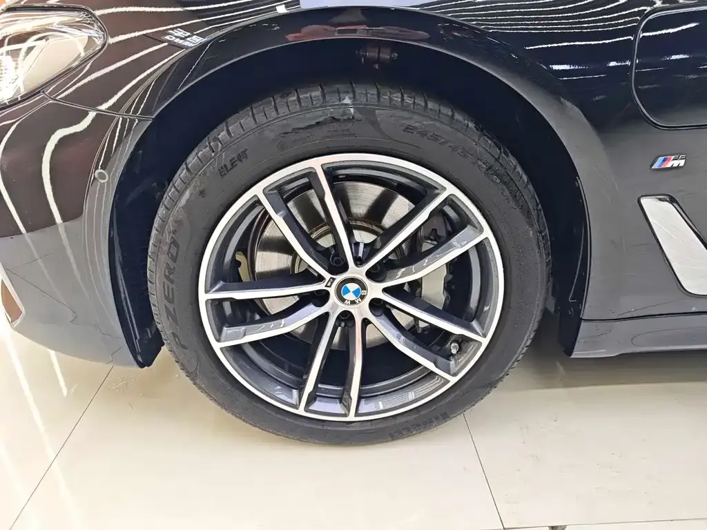 BMW 5 Series New Energy — фото 8