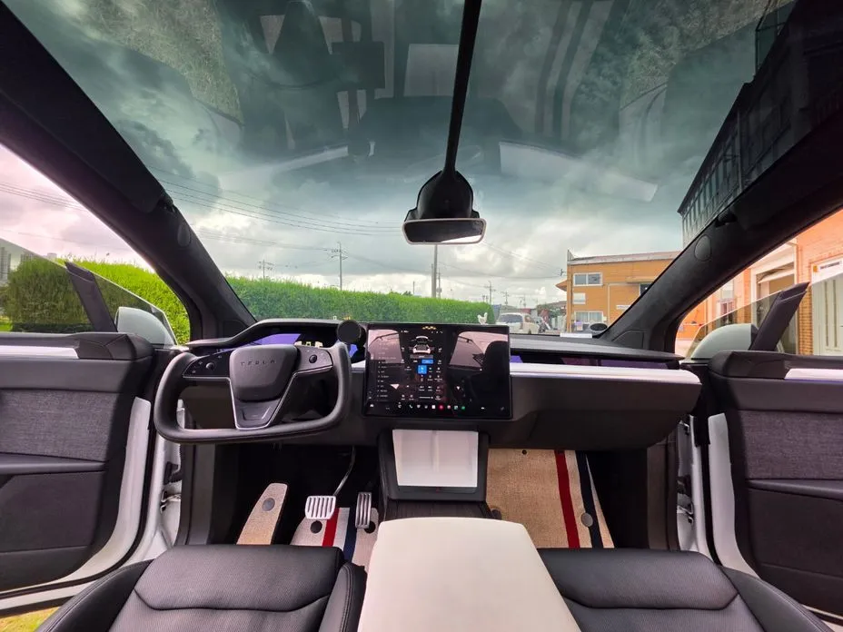 Tesla Model X — фото 3