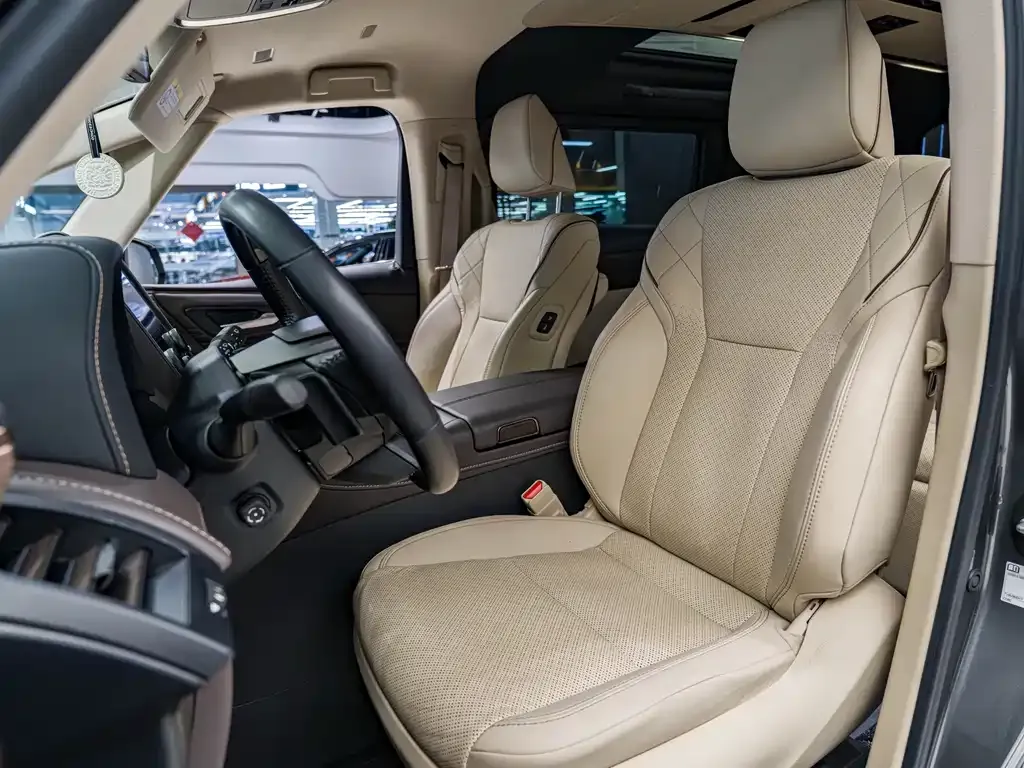 Toyota Vellfire — фото 8