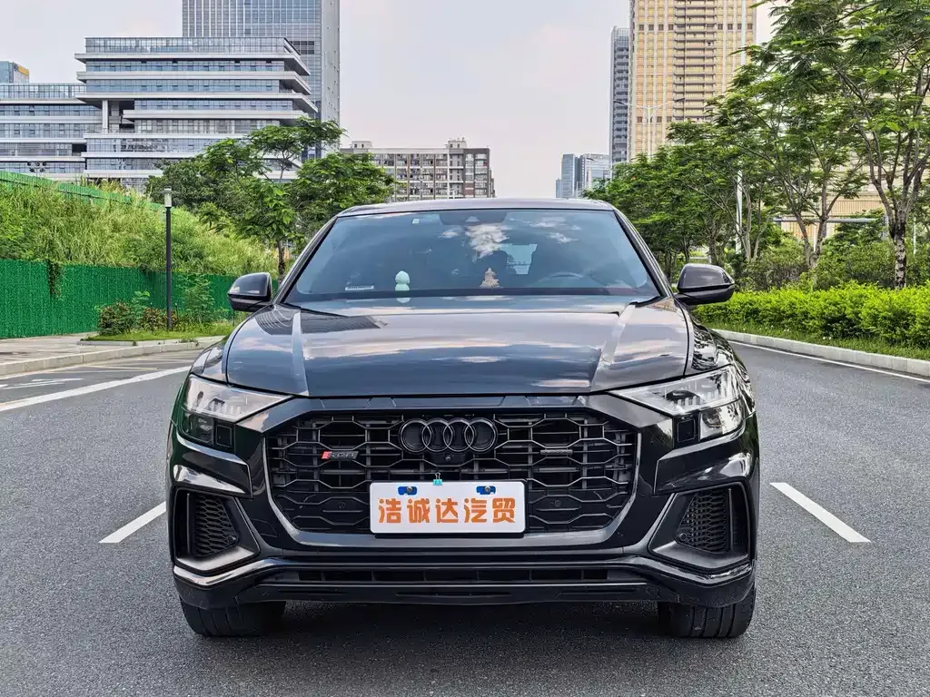 Audi Q8 — фото 10